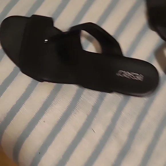 Pesaro Black Sandals - Picture 2 of 3